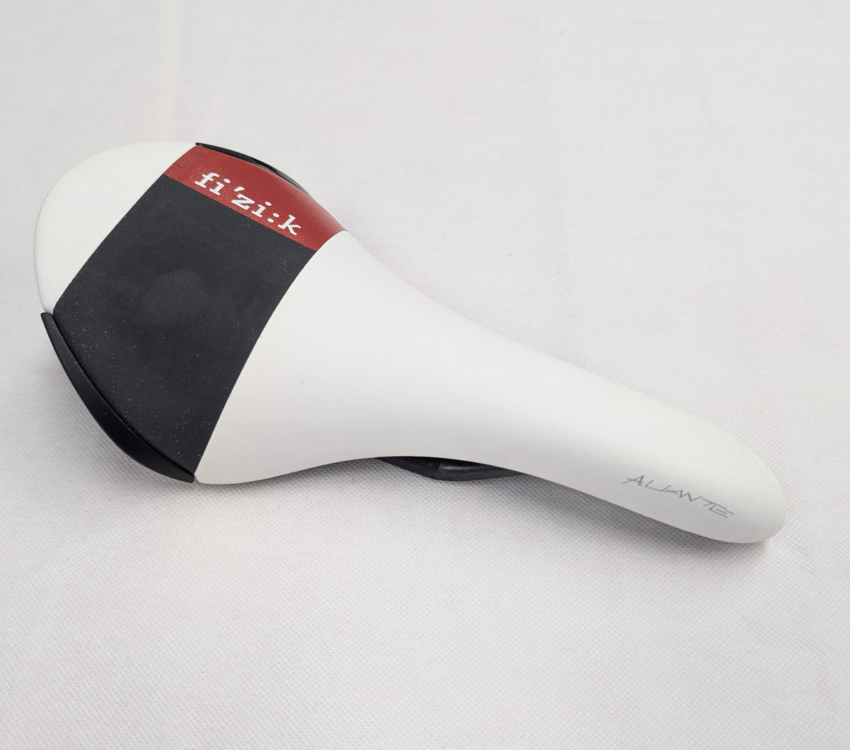 Fizik Aliante R3 Carbon Saddle - White/Black/Red (New, Take-off)