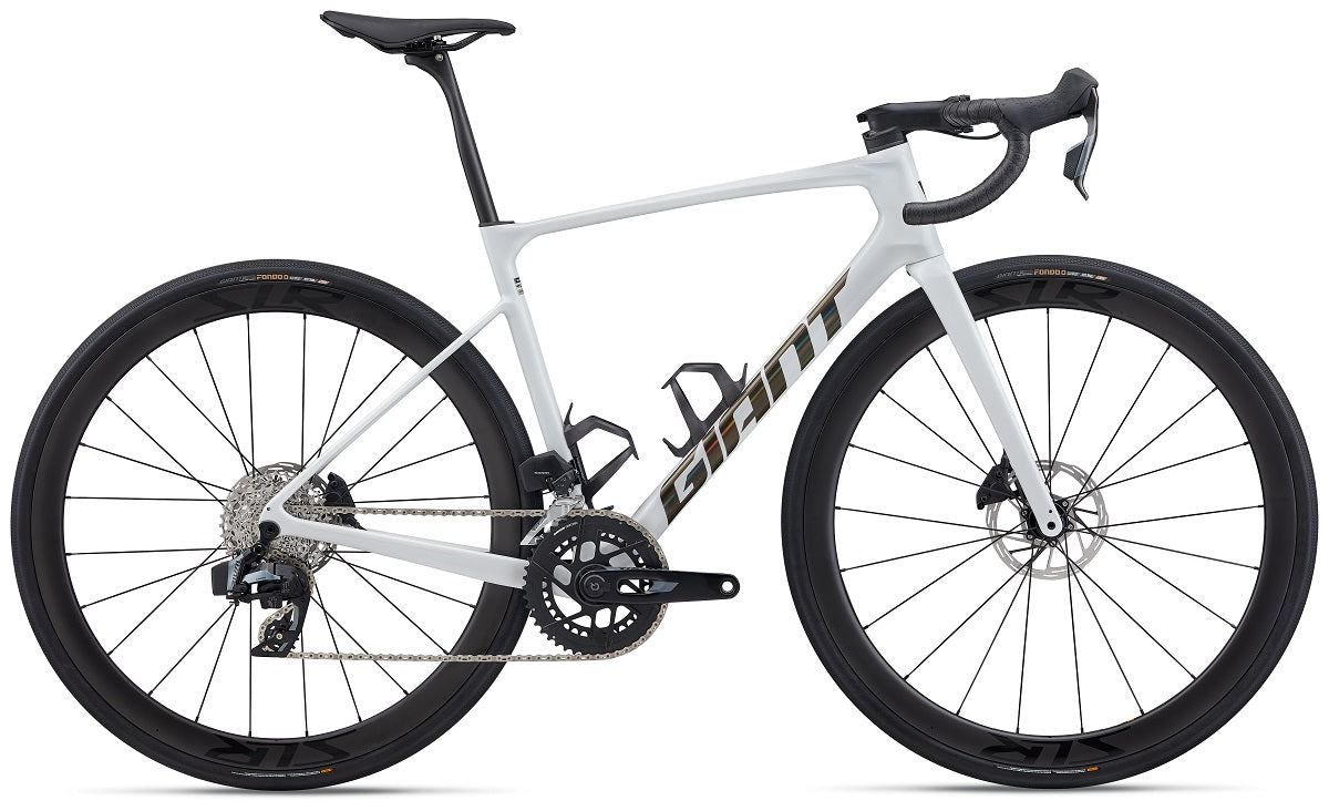 Giant Defy Advanced Pro 1 (2026) Carbon Endurance Road Bike
