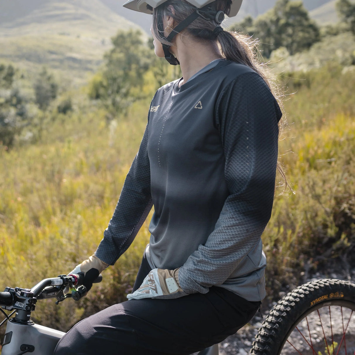 Leatt Womens Trail 3.0 Long Sleeve MTB Jersey