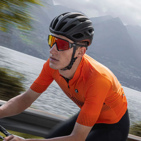 Lightweight road bike helmet with ventilation