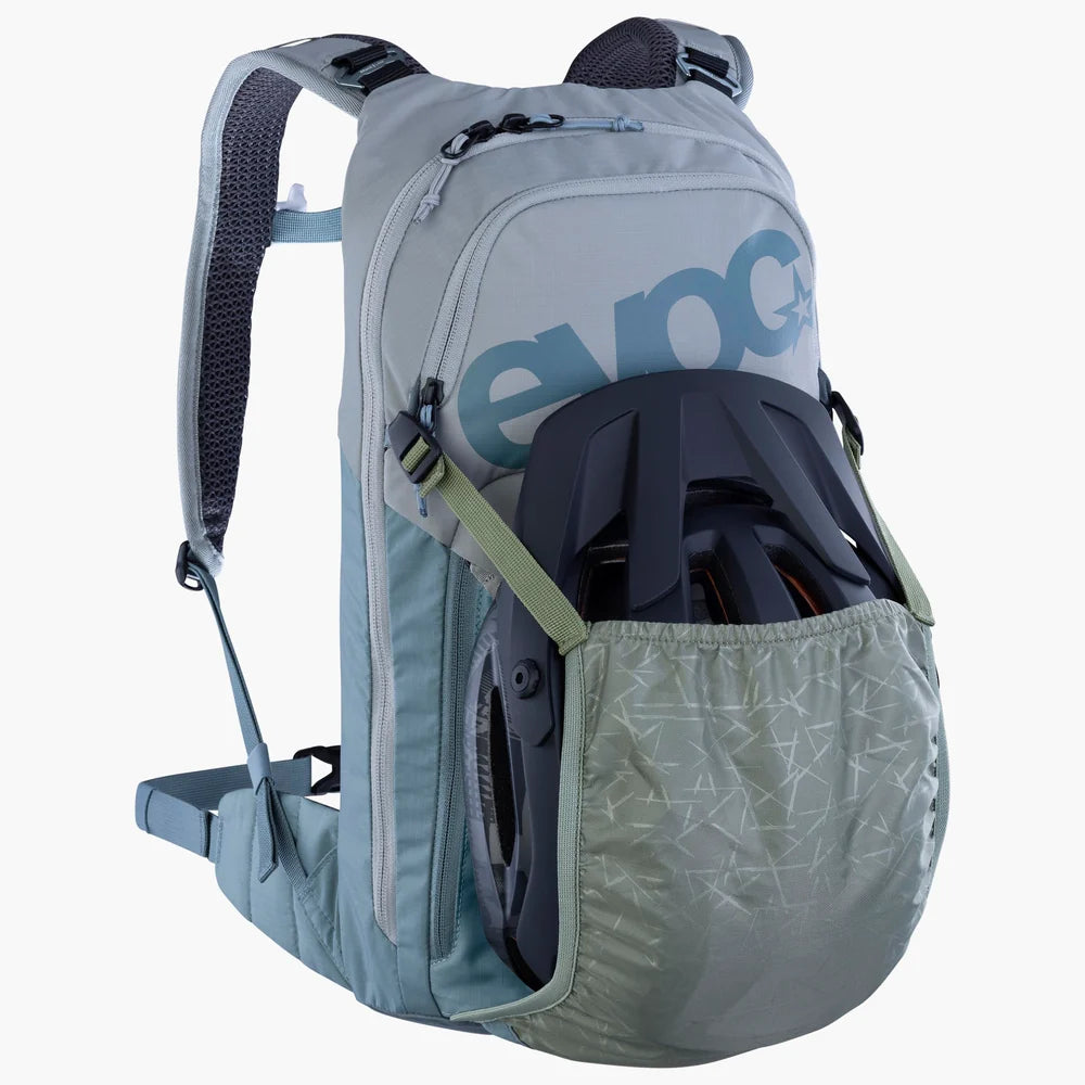 EVOC Stage 6 Pack + 2L Hydration Bladder
