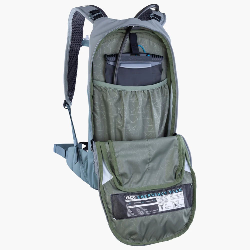 EVOC Stage 6 Pack + 2L Hydration Bladder