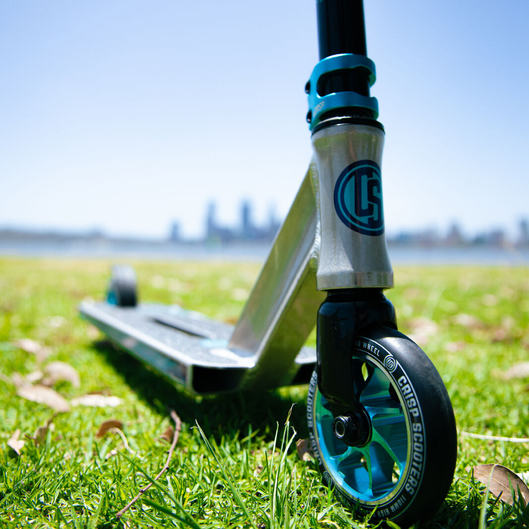 Crisp Switch Stunt Scooter