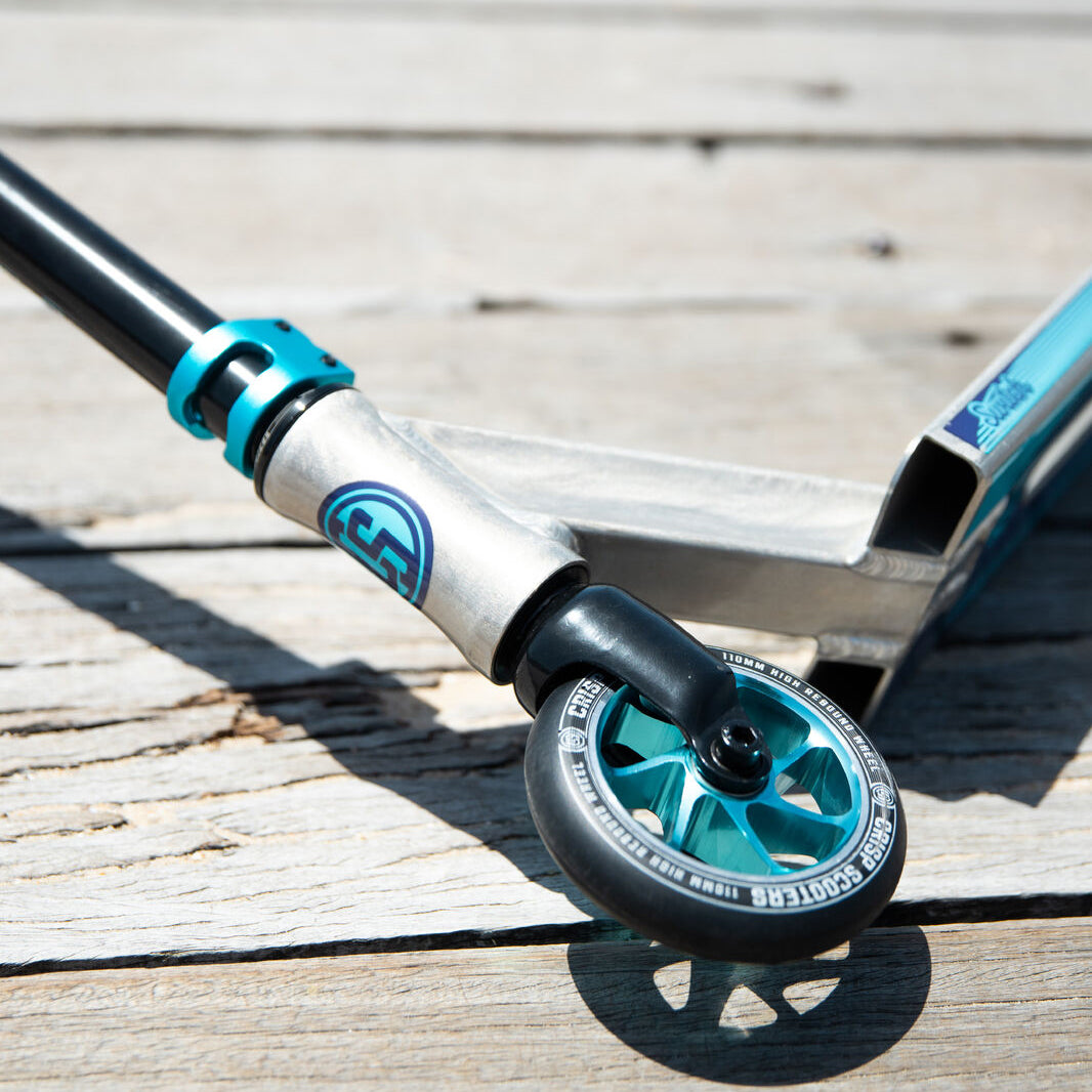 Crisp Switch Stunt Scooter