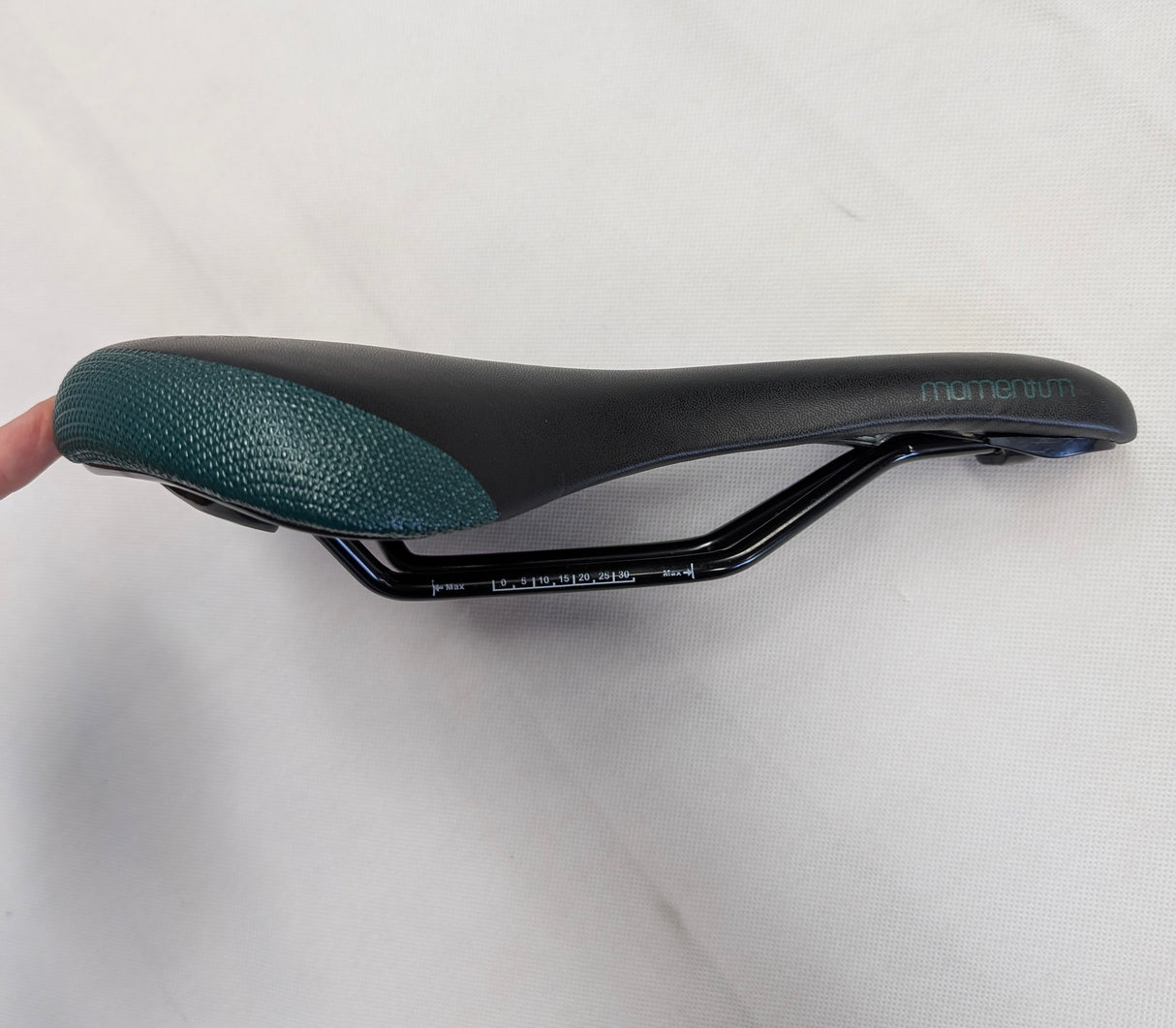 Momentum Saddle (New, Take-Off)