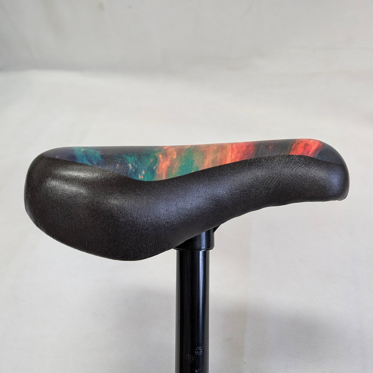 Mongoose L40 BMX Saddle with Seatpost (New, Take-off)