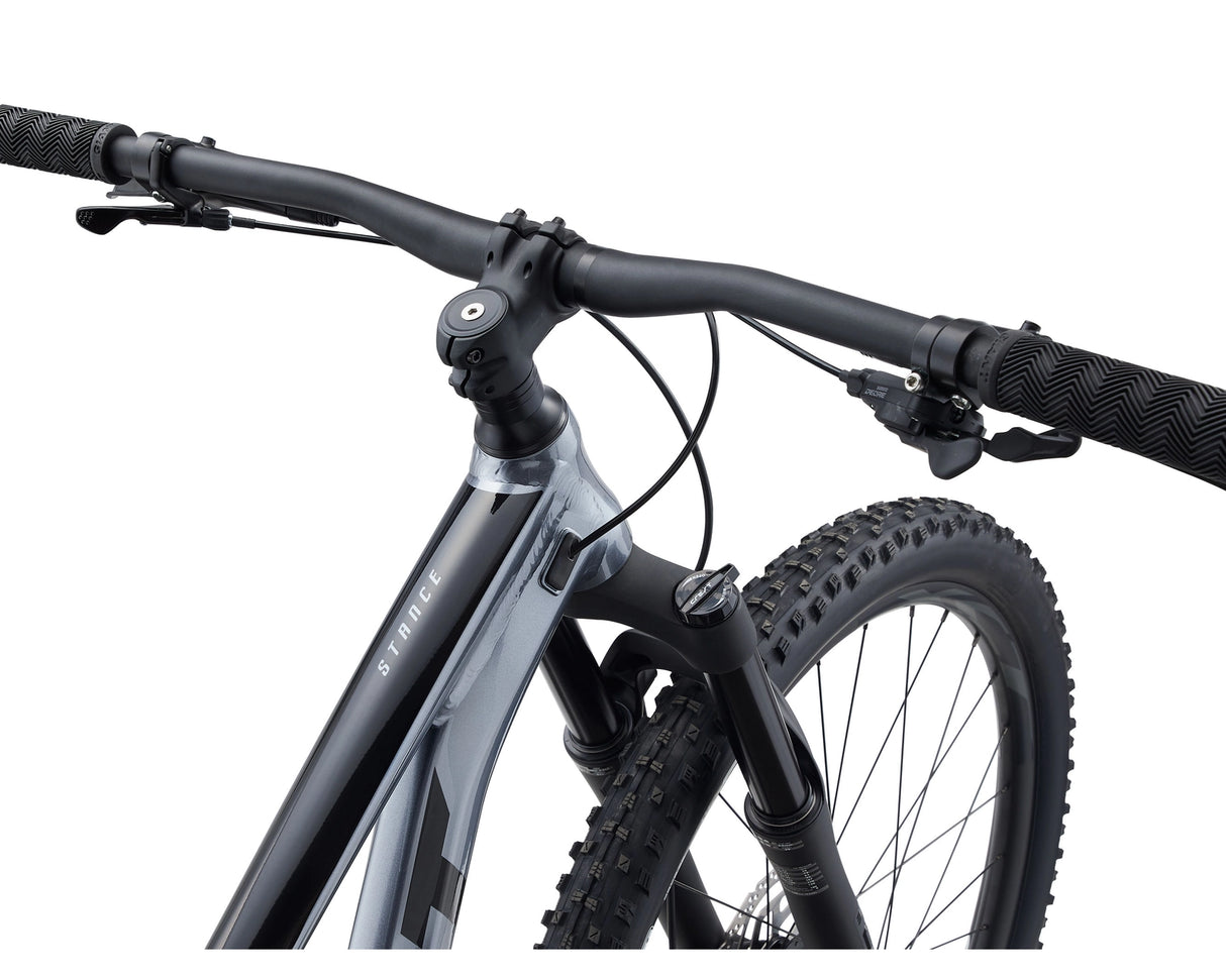 Giant Stance 29 2 Dual Suspension Mountain Bike (2022) handlebar