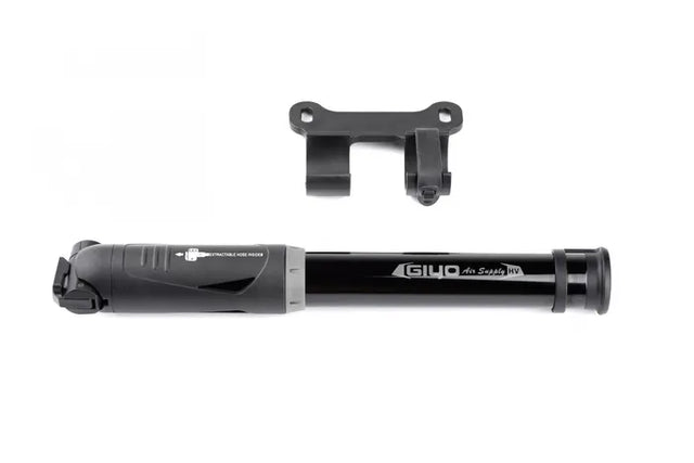 Giyo Hand Pump with Retractable Hose