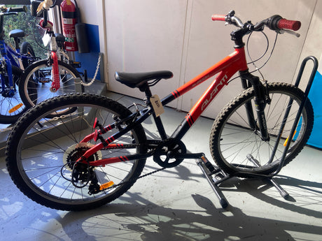 24" Avanti Shadow - Red/black