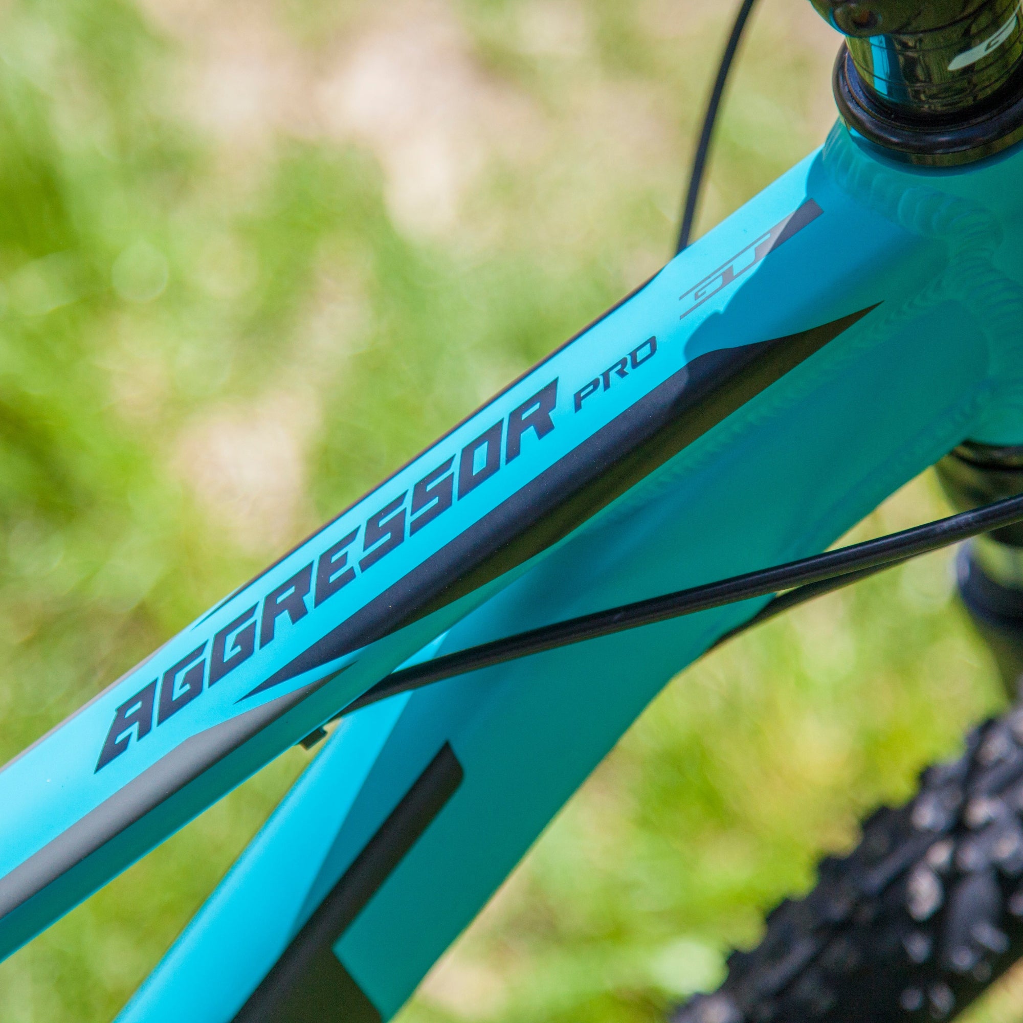 GT Aggressor Pro Hardtail MTB | Ivanhoe Cycles