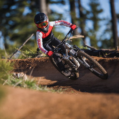 24" Giant Faith (2025)