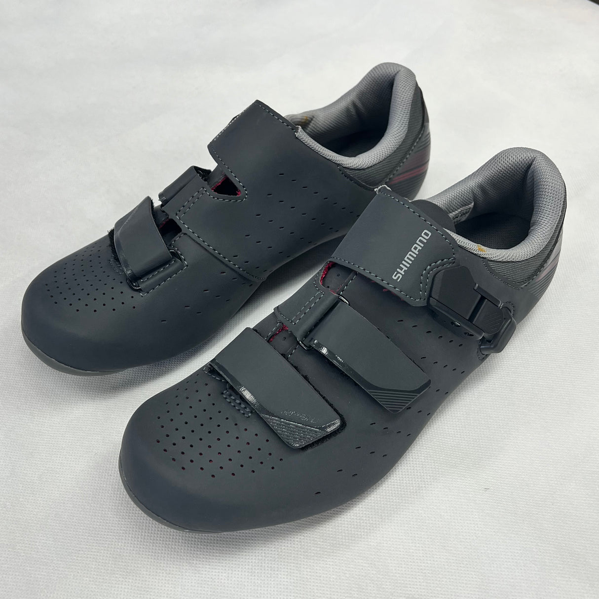 Shimano RP301 Womens Road Shoes Gray 41 (Non-matching Buckles)