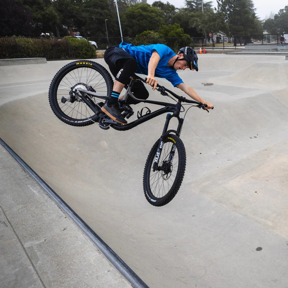 Giant Trance X 1 (2022)