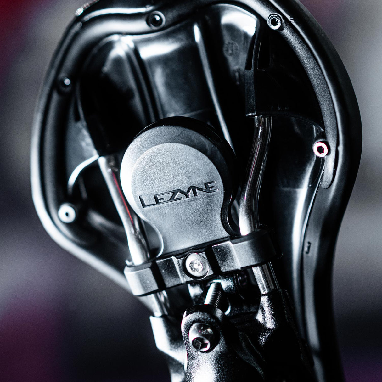 Lezyne Matrix Saddle Tagger AirTag Holder
