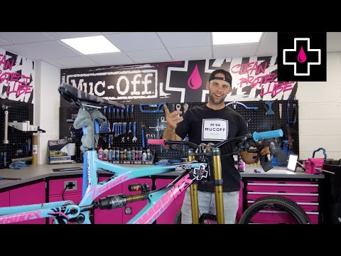 Muc-Off Tubeless Sealant Install Video