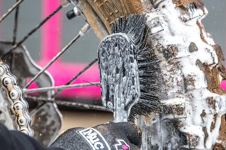 Muc-Off Tyre & Cassette Brush