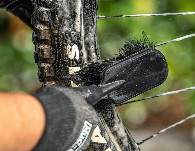 Muc-Off Tyre & Cassette Brush